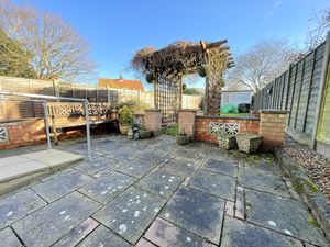 Manor Road- click for photo gallery